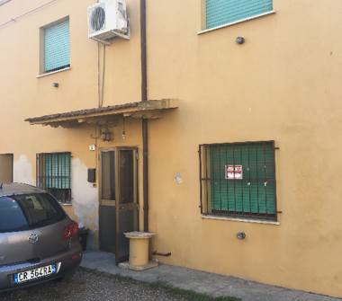 Porzione di casa in vendita a Finale Emilia, Frazione Massa Finalese