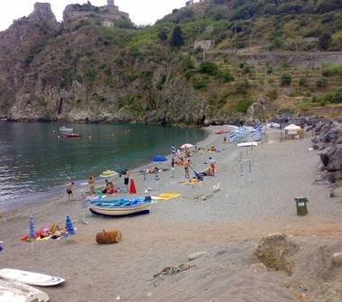 Offerta Vacanze Residence a Santa Teresa di Riva (Messina), Via Sparagonà 118