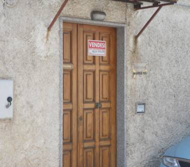 Casa indipendente in vendita a Gizzeria (Catanzaro)