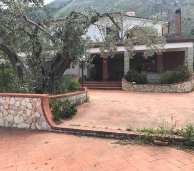 Villa in vendita a Carini, Frazione Villa Grazia Di Carini