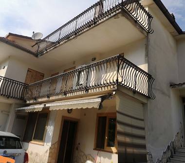 Casa indipendente in vendita a Lenola, Frazione Valle Bernardo