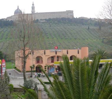 Stabile/Palazzo in vendita a Loreto, Frazione Musone