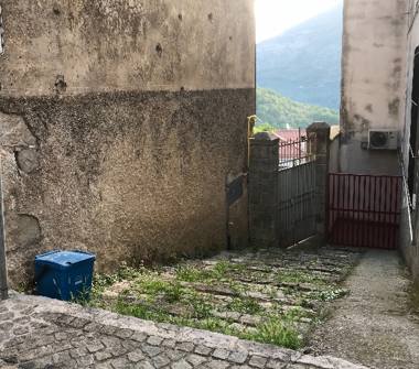 Palazzo/Stabile in affitto a Lenola (Latina)