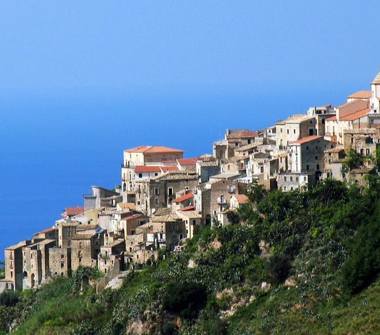 Affitto Stanza Tripla a Longobardi (Cosenza)