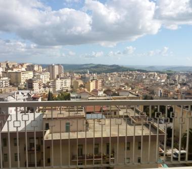 Trilocale in vendita a Caltanissetta (Caltanissetta)