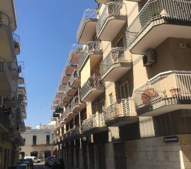 Trilocale in vendita a Castellana Grotte (Bari)