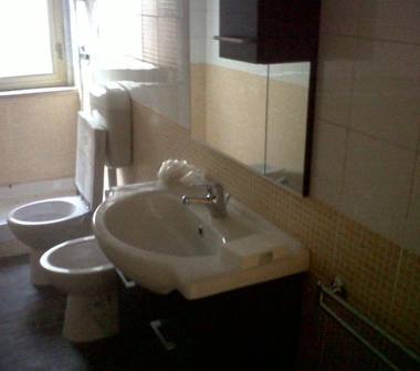 Affitto Stanza Doppia a Napoli, Zona Fuorigrotta