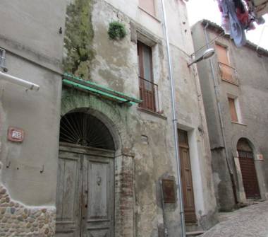Palazzo/Stabile in vendita a Montenero di Bisaccia (Campobasso)
