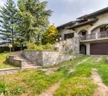 Villa in vendita a Varano Borghi (Varese)