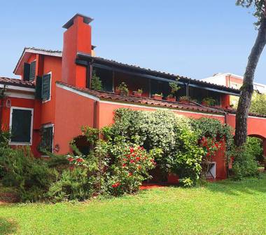 Villa in vendita a Carrara, Frazione Marina Di Carrara