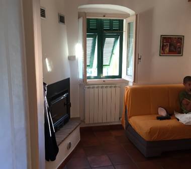 Trilocale in vendita a Isolabona (Imperia)