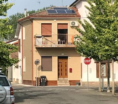 Casa indipendente in vendita a Sale (Alessandria)