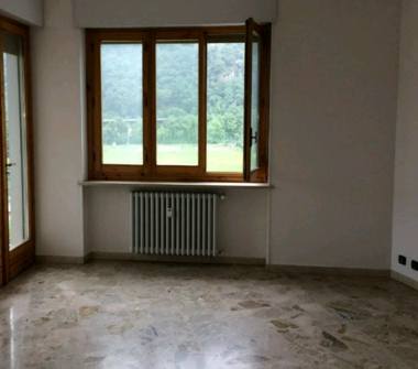 Quadrilocale in vendita a Pont-Canavese (Torino)