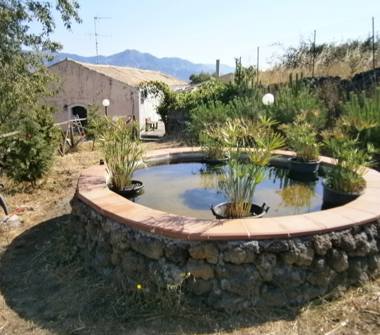 Quadrilocale in affitto a Castiglione di Sicilia, Frazione Passopisciaro, Strada provinciale 7!!!