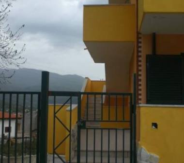 Casa indipendente in vendita a Gioia dei Marsi, Frazione Casali D'aschi