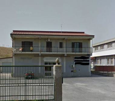Capannone in vendita a Crotone (Crotone)
