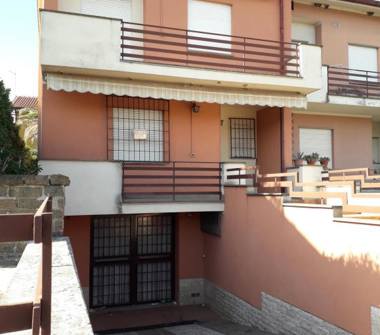 Villetta a schiera in vendita a Nepi (Viterbo)