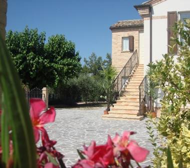 Villa in affitto a Montefiore dell'Aso (Ascoli Piceno)