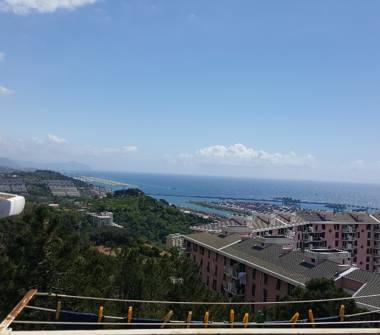 Quadrilocale in vendita a Genova, Zona Pra