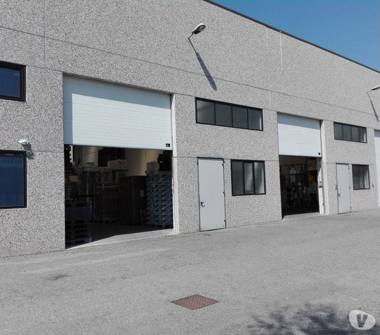  Attività commerciale in vendita a Gozzano (Novara)