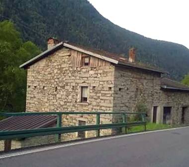 Rustico/Casale in vendita a Cevo (Brescia)