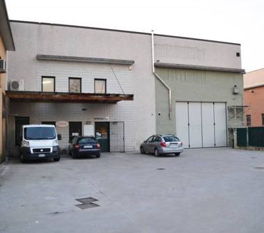 Capannone in vendita a Albano Sant'Alessandro (Bergamo)