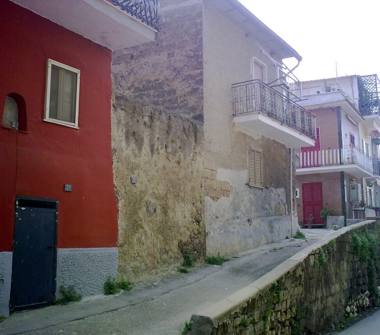 Casa indipendente in vendita a Caserta, Frazione Santa Barbara