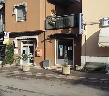 Negozio in affitto a Bettona, Frazione Passaggio