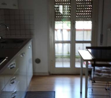 Quadrilocale in vendita a Carrara, Frazione Marina Di Carrara