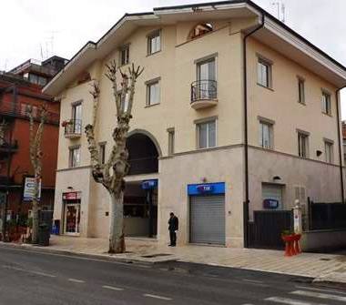 Ufficio in affitto a Guidonia Montecelio, Frazione Guidonia