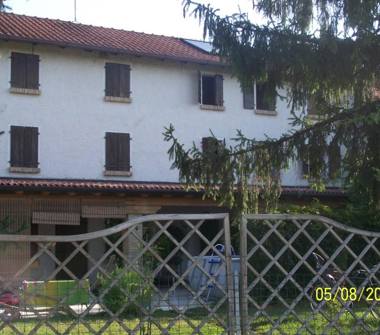 Rustico/Casale in vendita a Pasiano di Pordenone, Frazione Rivarotta