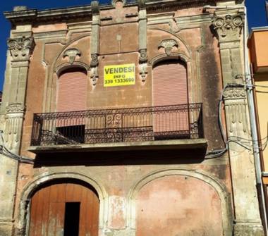 Palazzo/Stabile in vendita a Lizzano (Taranto)