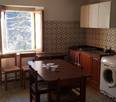 Quadrilocale in vendita a Santa Sofia, Frazione Isola