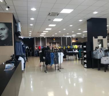 Negozio di abbigliamento in gestione a Mantova (Mantova)