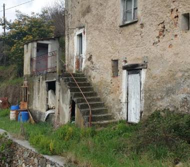 Rustico/Casale in vendita a Quiliano (Savona)