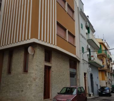 Palazzo/Stabile in vendita a Fasano (Brindisi), Via Giacomo Leopardi 13