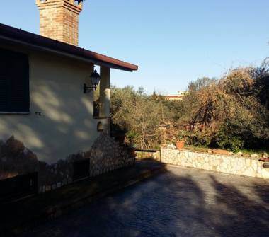 Villa in vendita a Aprilia, Frazione Fossignano