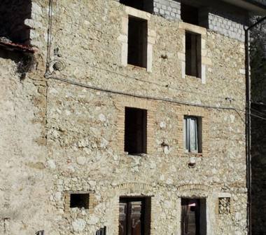 Rustico/Casale in vendita a Cappadocia, Frazione Petrella Liri