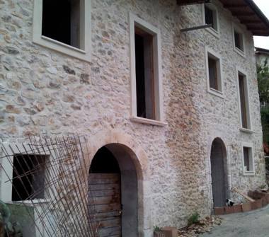 Rustico/Casale in vendita a Ovindoli, Frazione Santo Iona