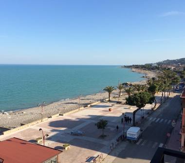 Appartamento in vendita a Montegiordano, Frazione Montegiordano Marina