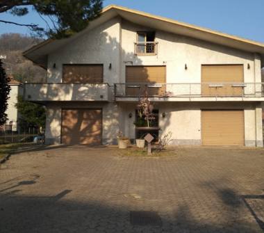 Villa in vendita a Santa Maria Hoè (Lecco)