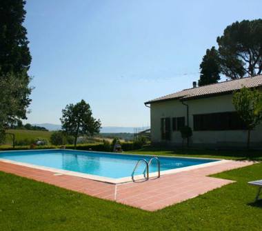 Villa in vendita a Castiglione del Lago, Frazione Petrignano