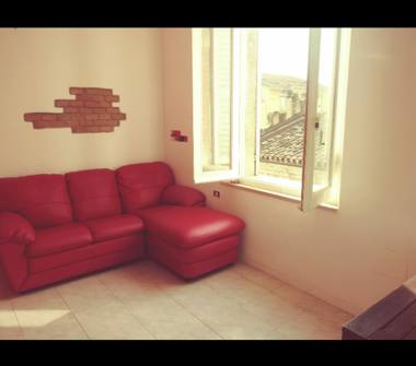 Trilocale in vendita a Falconara Marittima, Frazione Castelferretti