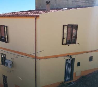 Casa indipendente in vendita a Osilo (Sassari)