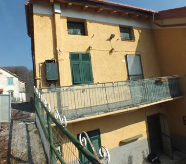 Appartamento in vendita a Campomorone (Genova)