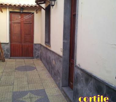 Casa indipendente in vendita a Mascalucia (Catania)