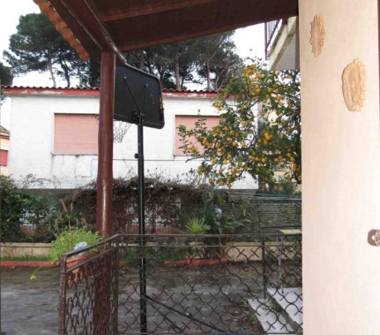 Casa indipendente in vendita a Castel Volturno, Frazione Pineta Grande