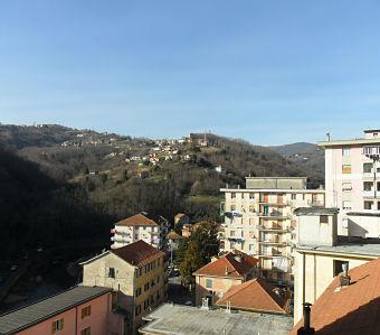 Appartamento in vendita a Campomorone (Genova)