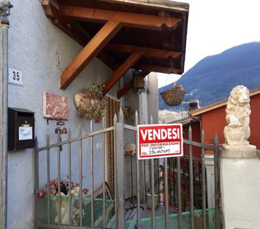 Trilocale in vendita a Sante Marie, Frazione San Giovanni