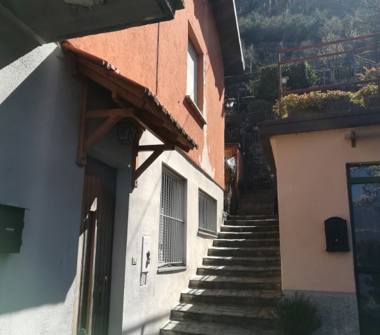 Villa in vendita a Dervio, Frazione Corenno Plinio